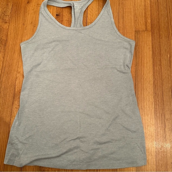 Nike Womens Shirt S : Small Gray Tank Top Sleeveless Dri-Fit Swoosh Logo(c3 - Picture 1 of 10